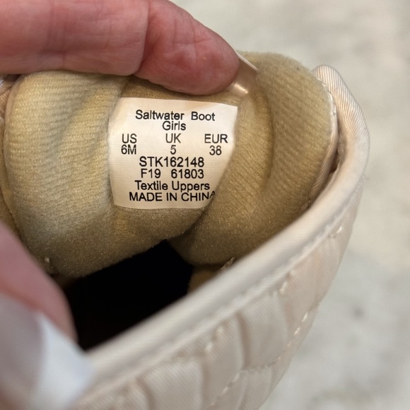 🤍 NEW SPERRY OAT COLOR SALTWATER QUILTED BOOTIES! - Picture 6 of 8